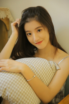 客厅乱H伦亲女小说